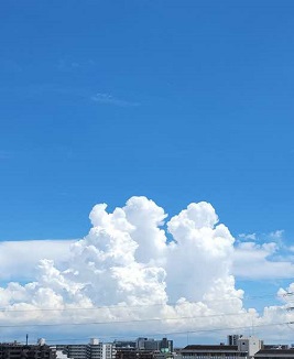 街フォト176-2025「夏空」