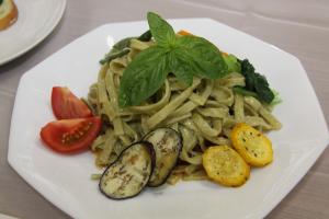 野菜がおいしいミートソースパスタ