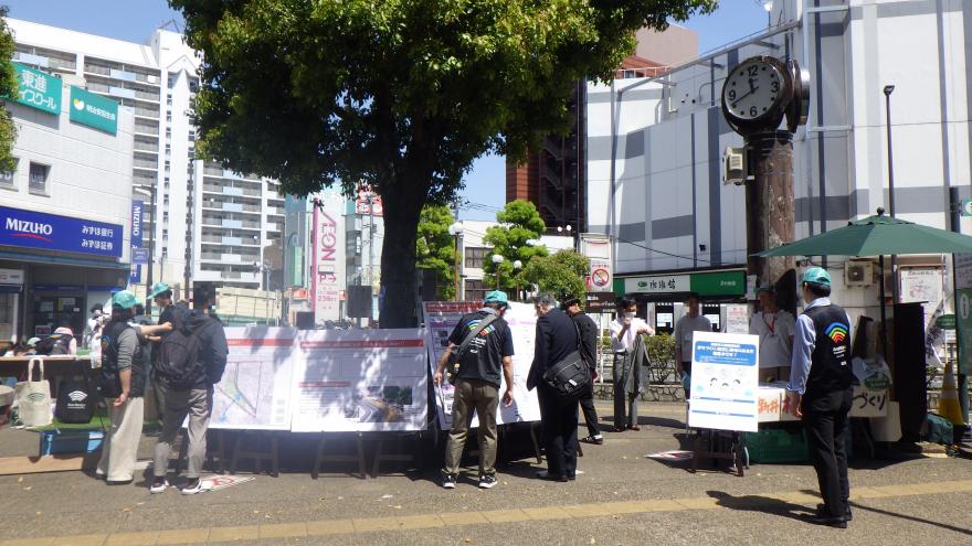 駅前イベント写真