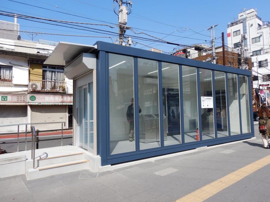 北千住駅東口指定喫煙所