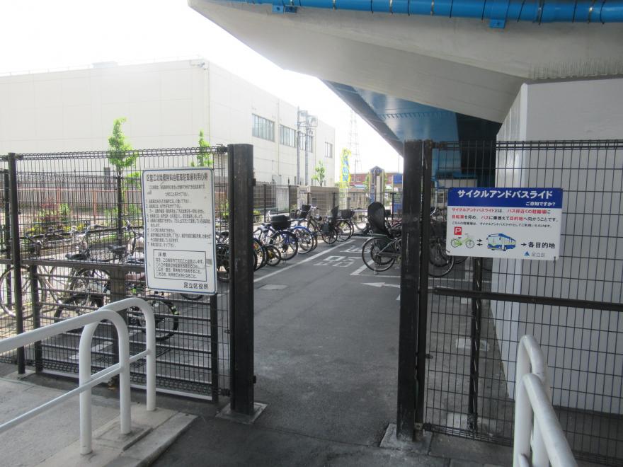 江北陸橋下自転車駐車場１