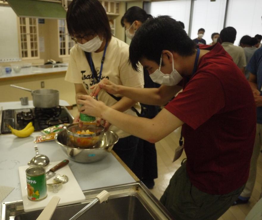 缶詰開け