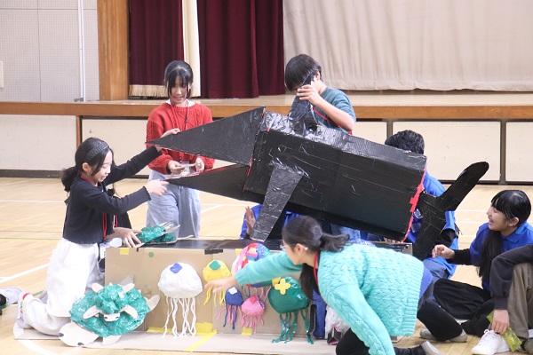 R7スーパー研修会（小学生の部）アート講習４