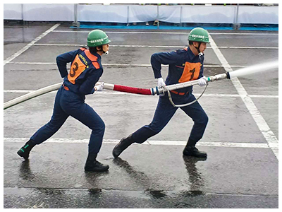 消防操大会に臨む小林さん