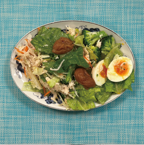 鶏むね肉と梅のサラダ