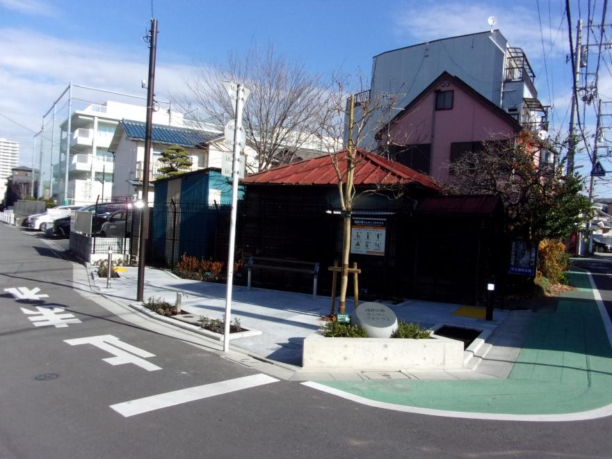 関原小南さんかくプチテラス写真