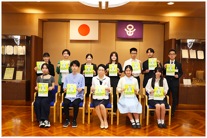 区長と記念撮影