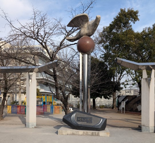 ハトのオブジェ