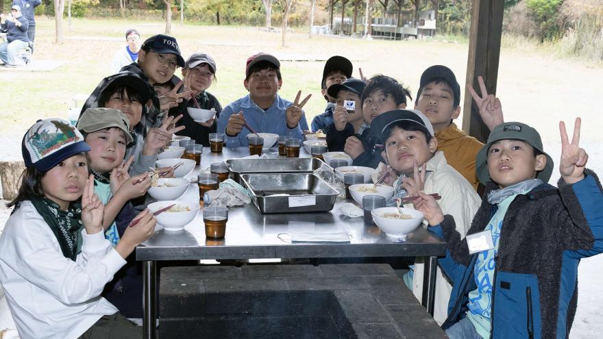 みんなで食事２（R7高尾）