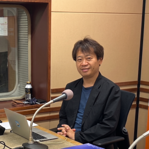 環境科学者（ラジオの様子）
